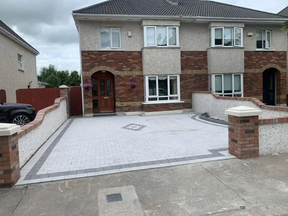 Two-tone block paved driveway with decorative circle feature, Dublin